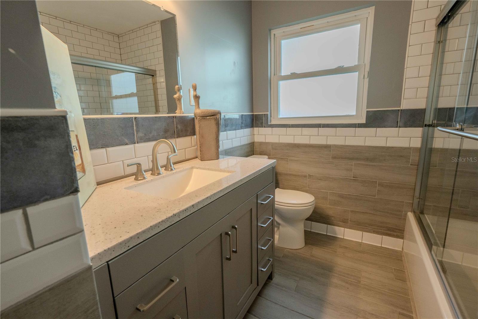 Image 21 of 33 For 1101 28th Avenue S