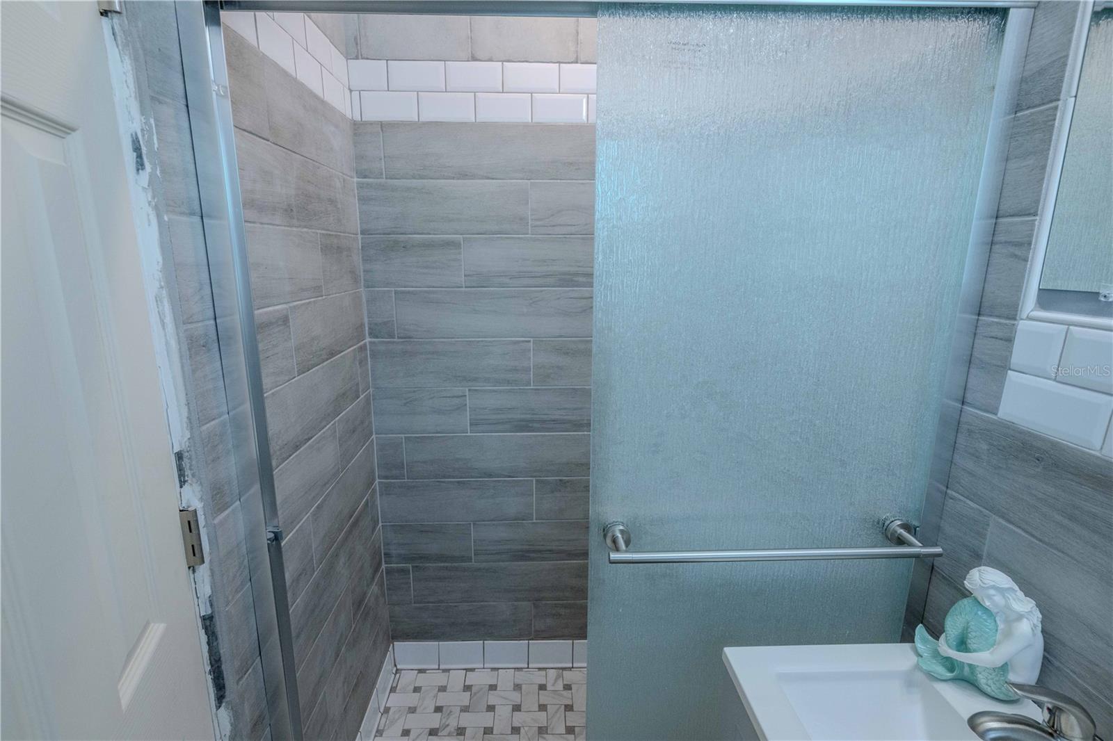 Image 26 of 33 For 1101 28th Avenue S