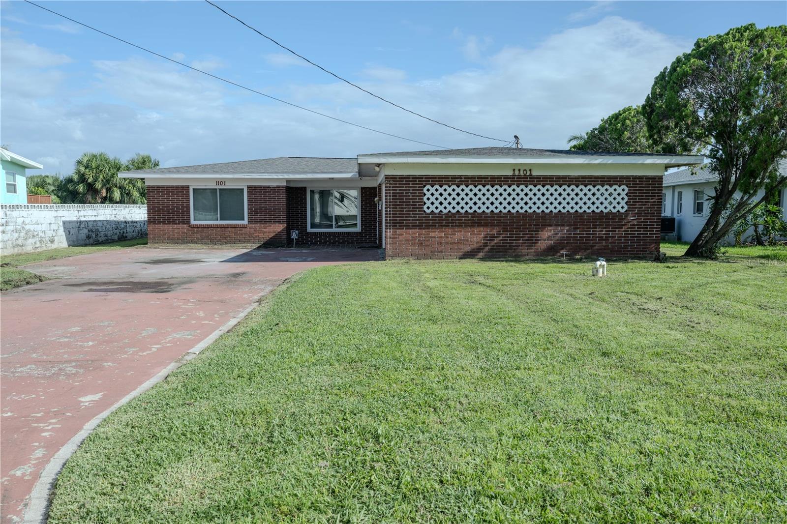 Image 4 of 33 For 1101 28th Avenue S