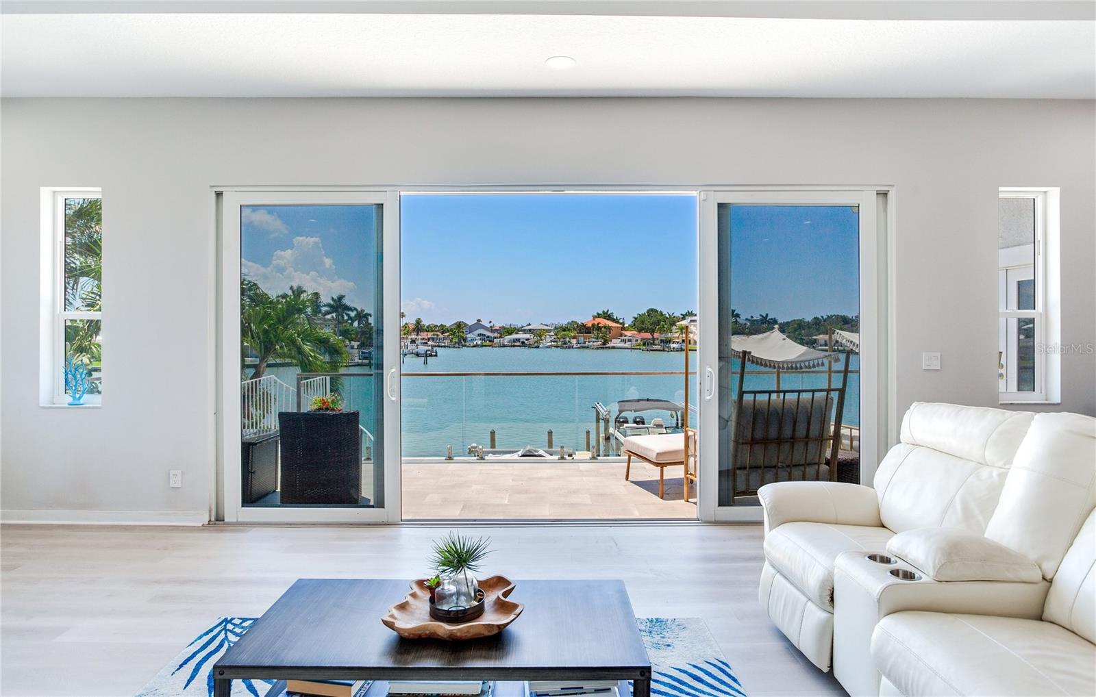 Image 47 of 97 For 17081 Dolphin Drive