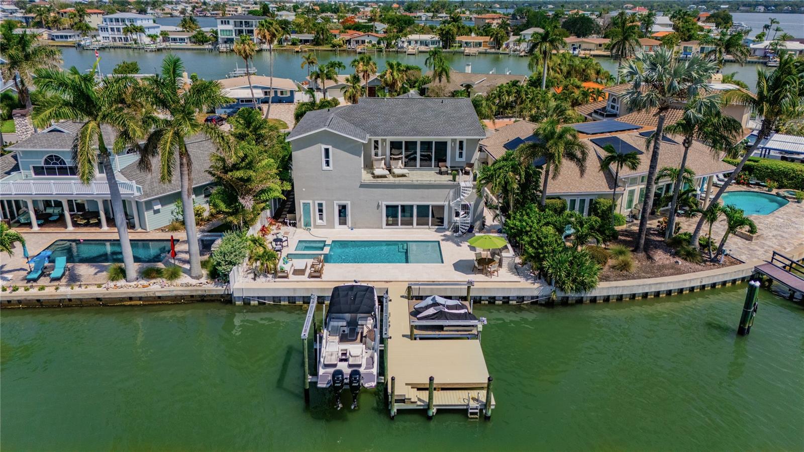 Image 6 of 97 For 17081 Dolphin Drive