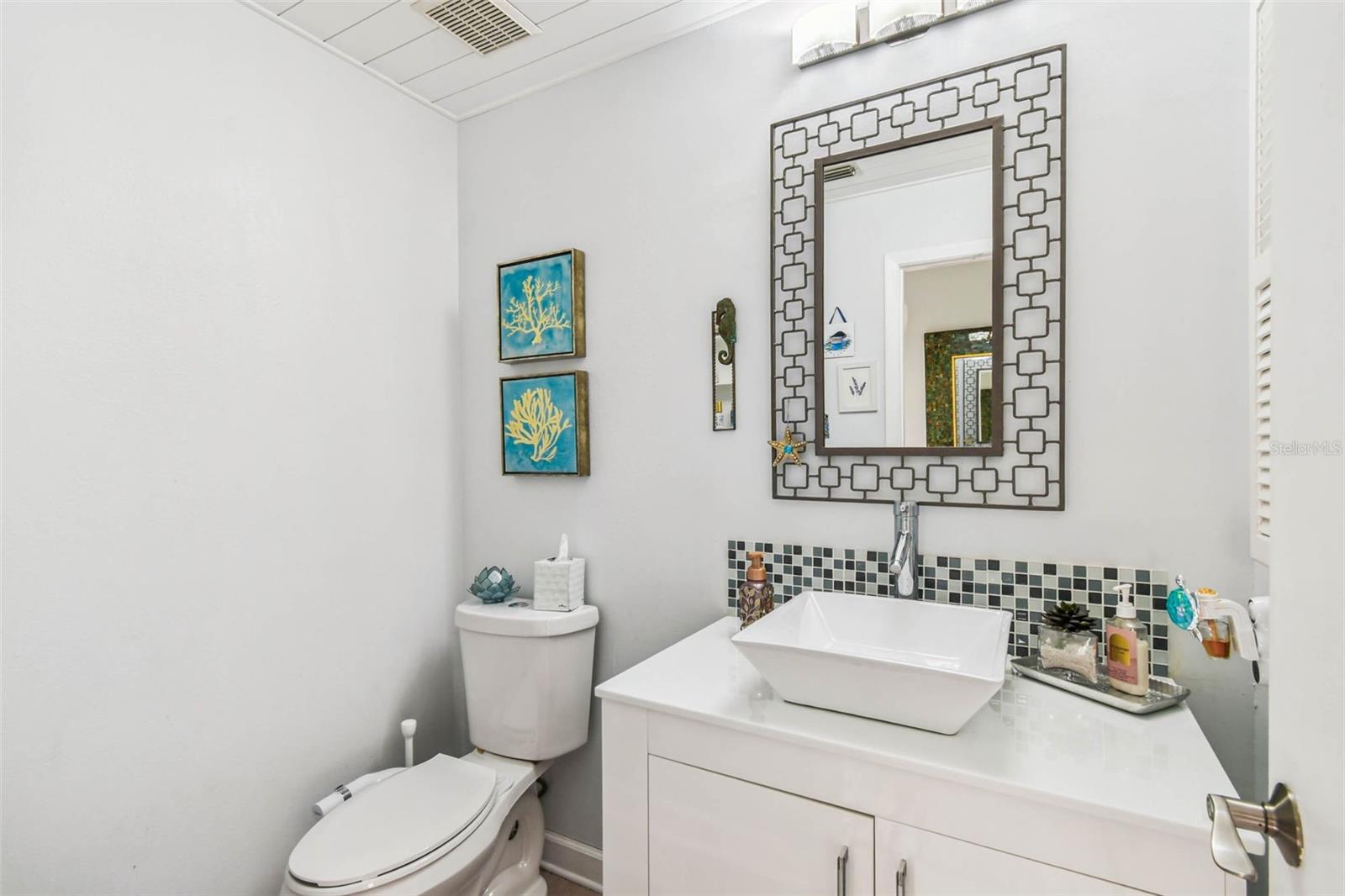 Image 17 of 49 For 5004 Paloma Drive