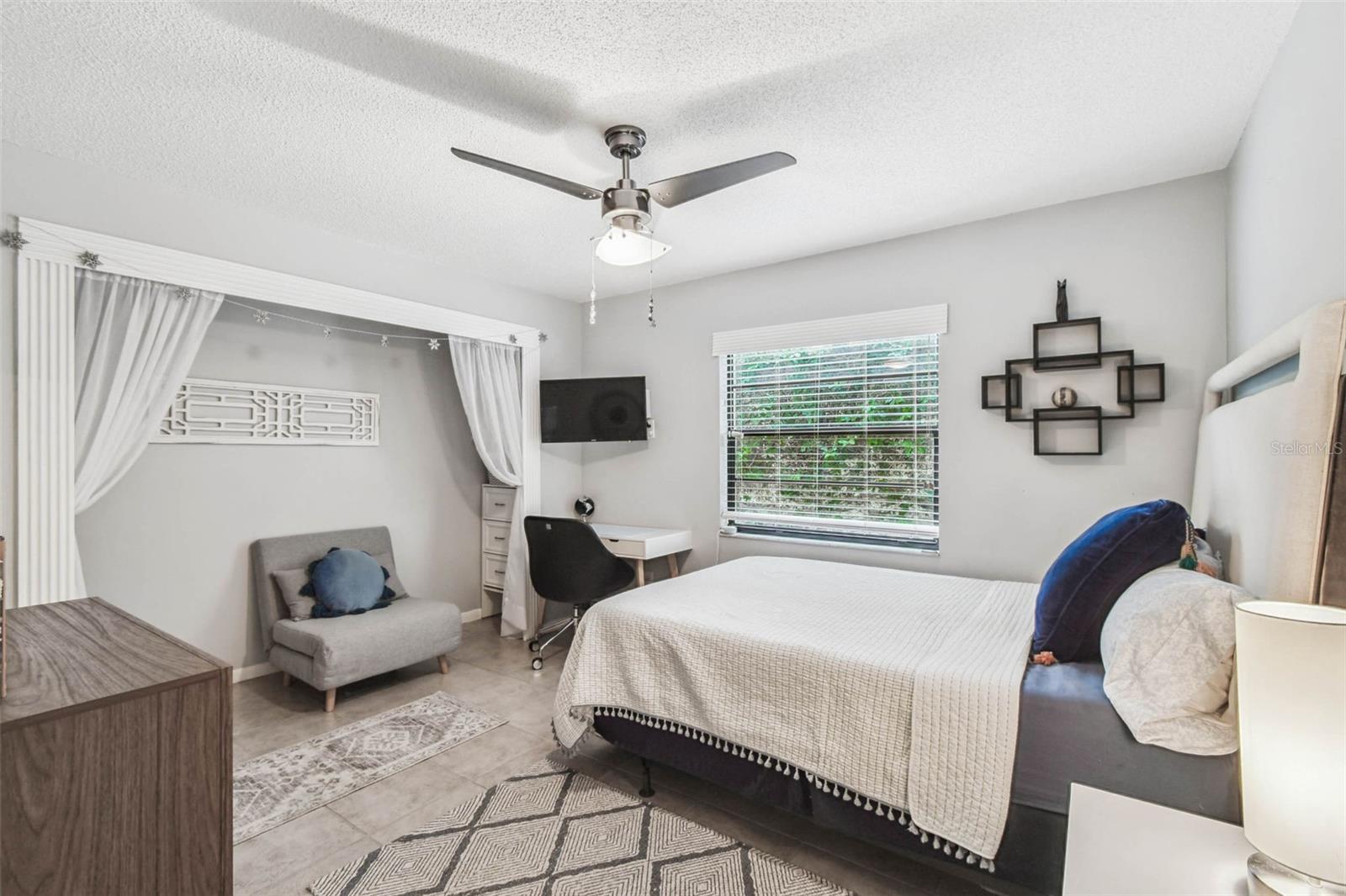Image 32 of 49 For 5004 Paloma Drive
