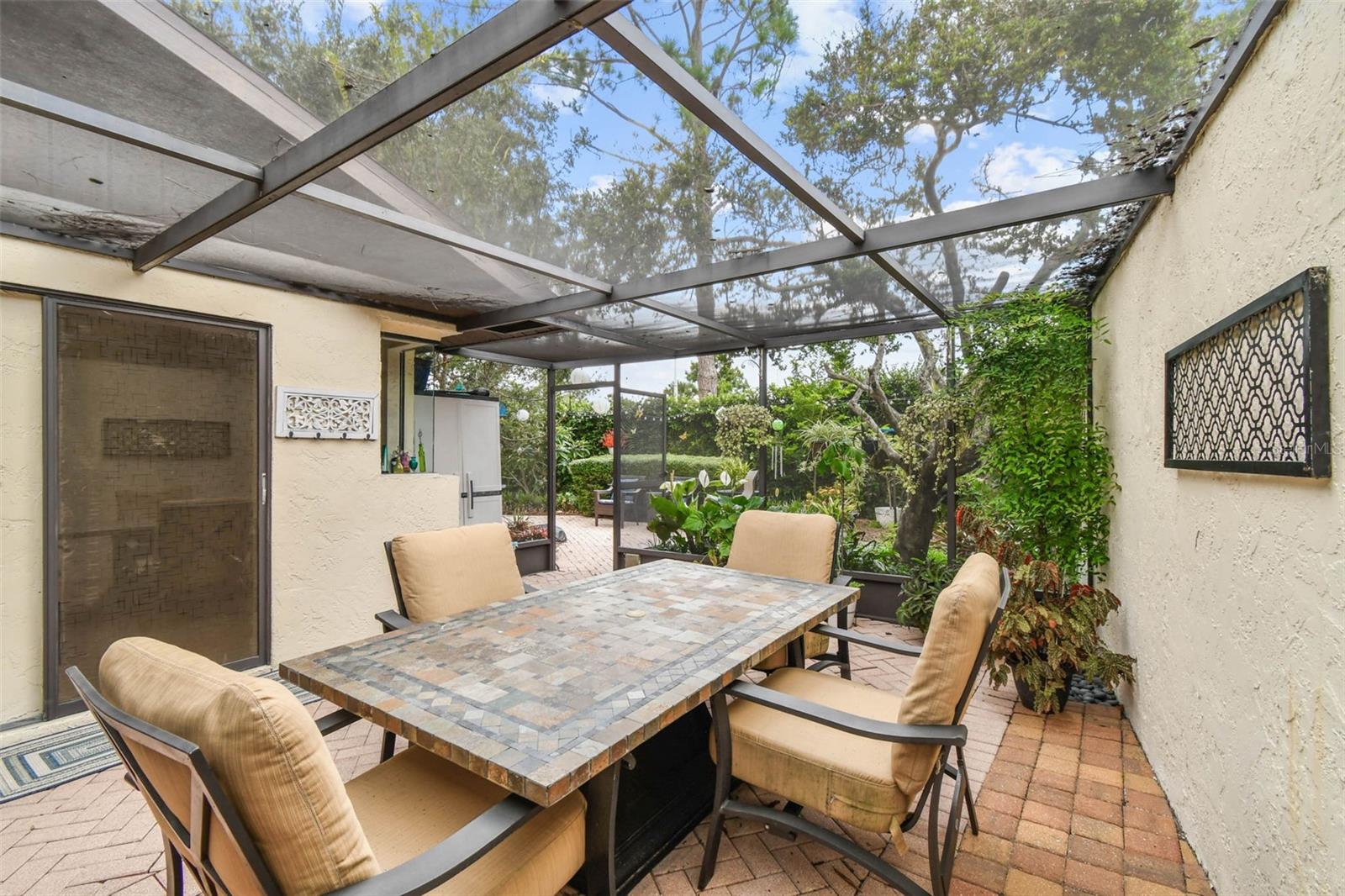 Image 39 of 49 For 5004 Paloma Drive