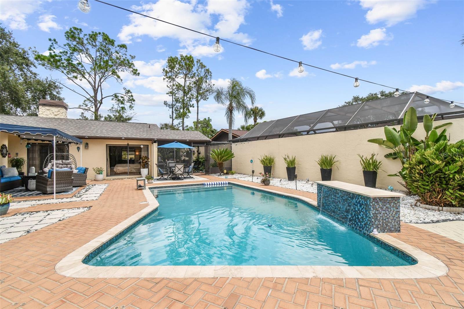 Image 4 of 49 For 5004 Paloma Drive