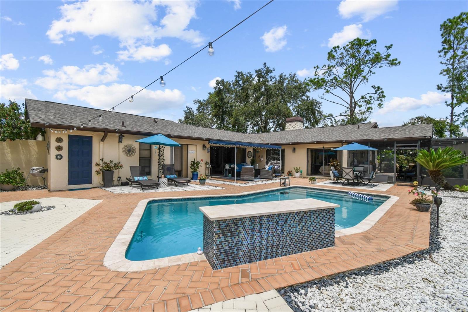 Image 6 of 49 For 5004 Paloma Drive
