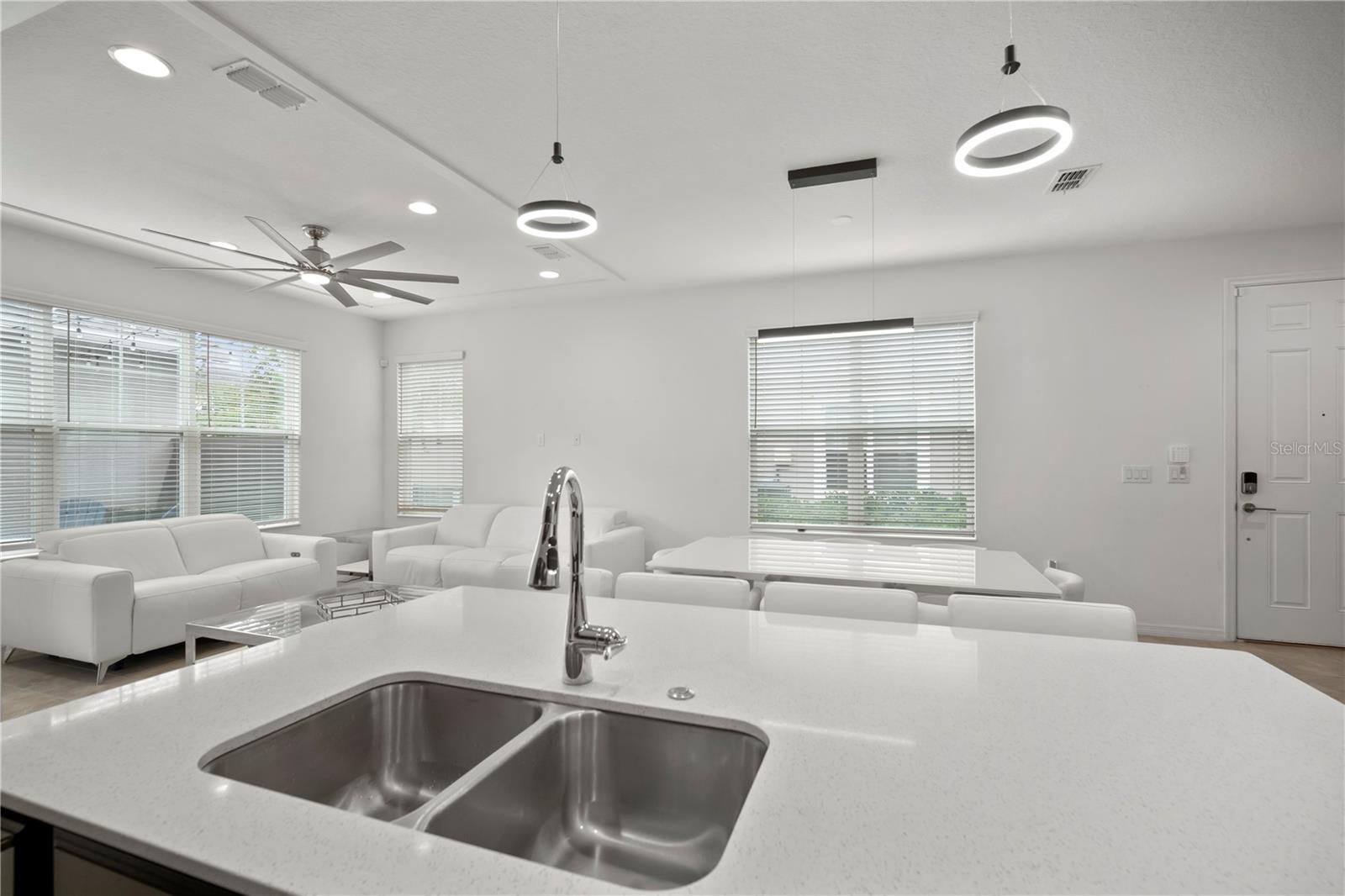 Image 15 of 68 For 6256 Goldcoast Avenue