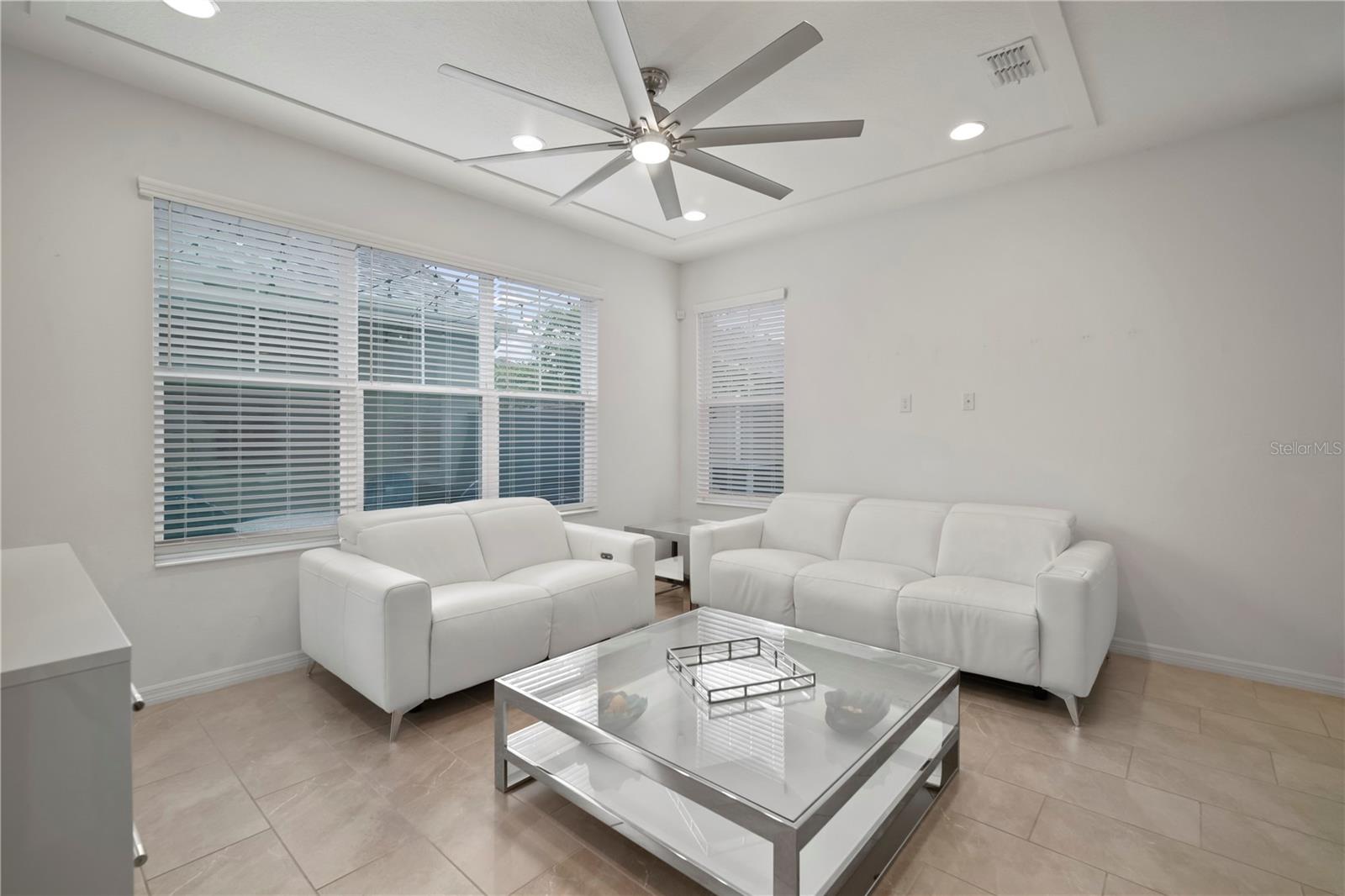 Image 21 of 68 For 6256 Goldcoast Avenue