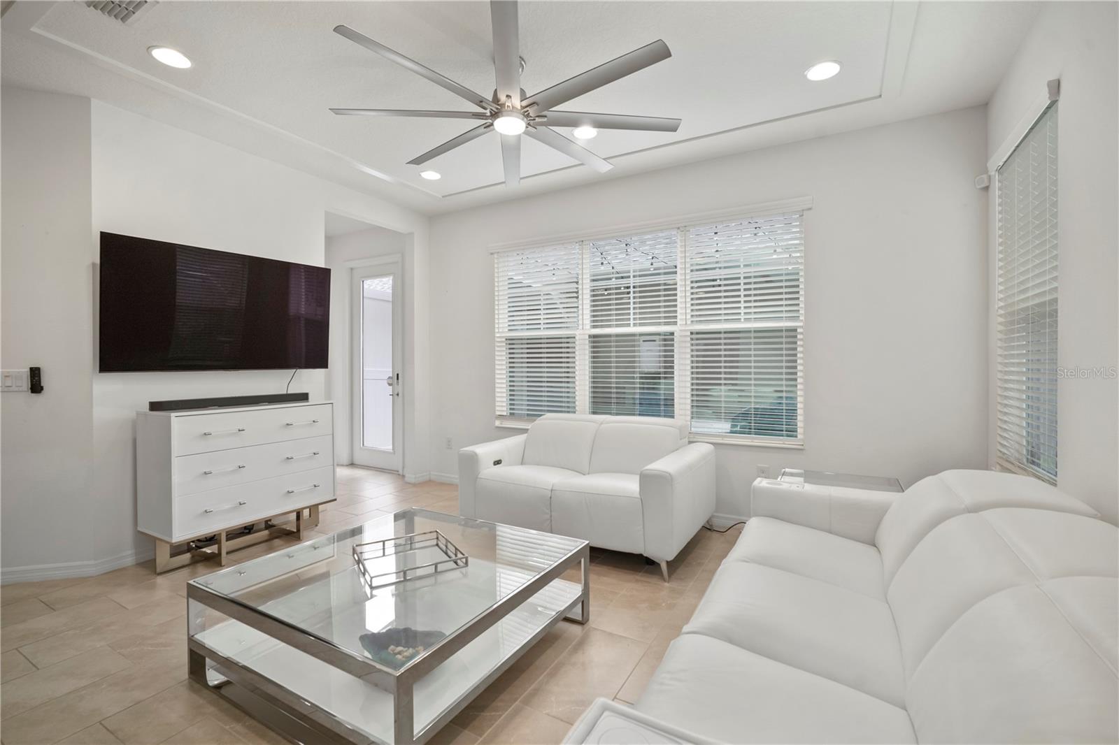 Image 23 of 68 For 6256 Goldcoast Avenue