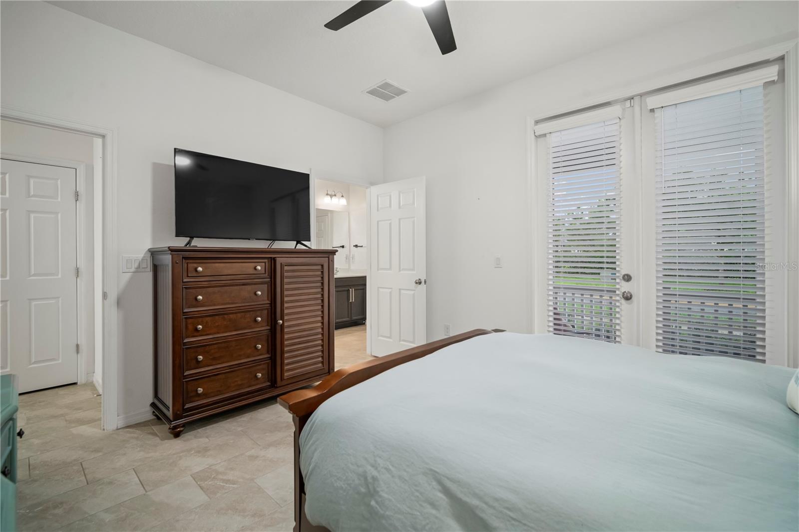 Image 26 of 68 For 6256 Goldcoast Avenue
