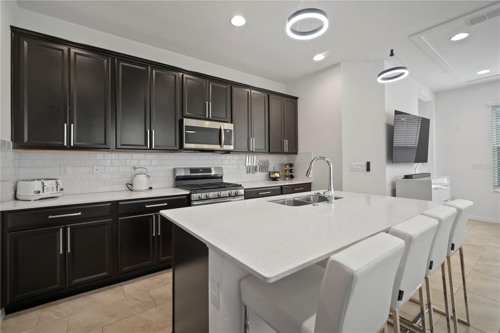 Image 9 of 68 For 6256 Goldcoast Avenue