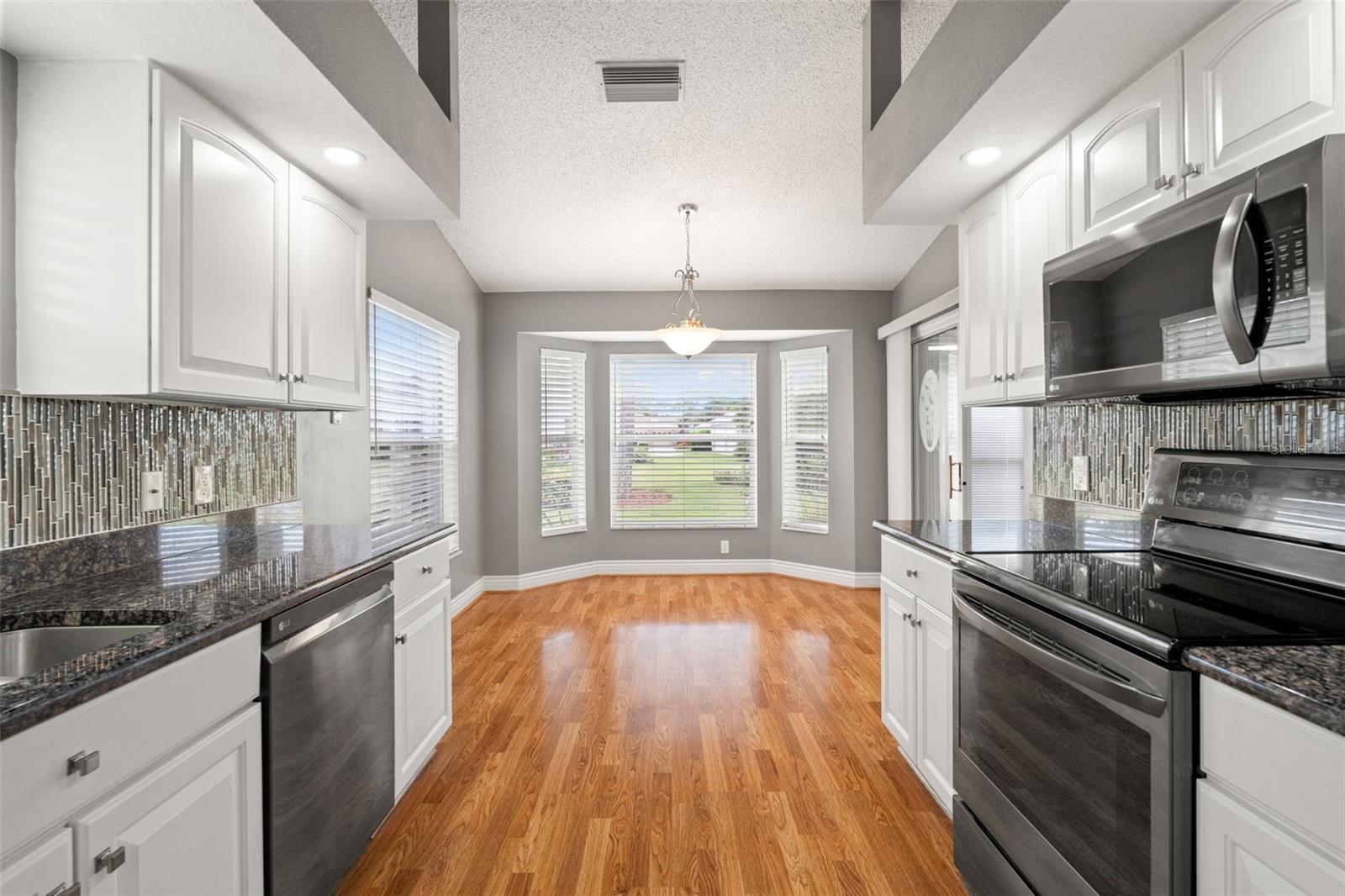 Image 16 of 54 For 18714 Dove Hollow Court
