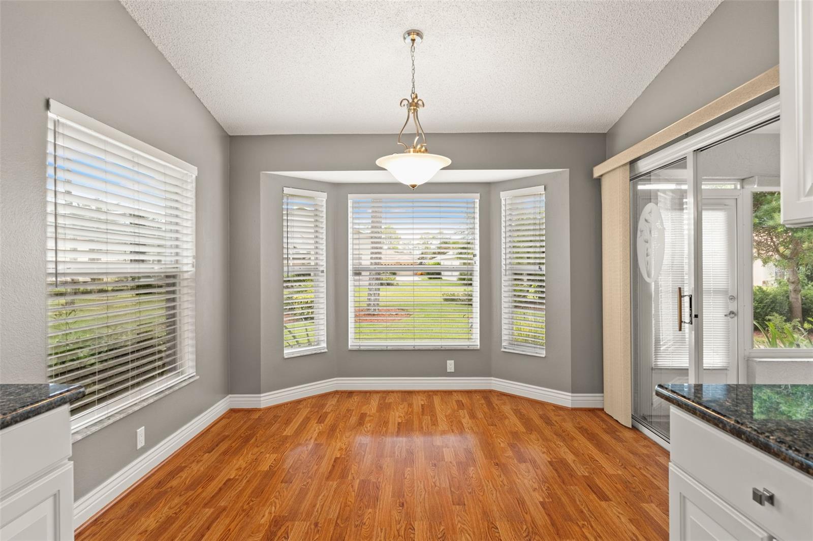 Image 19 of 54 For 18714 Dove Hollow Court