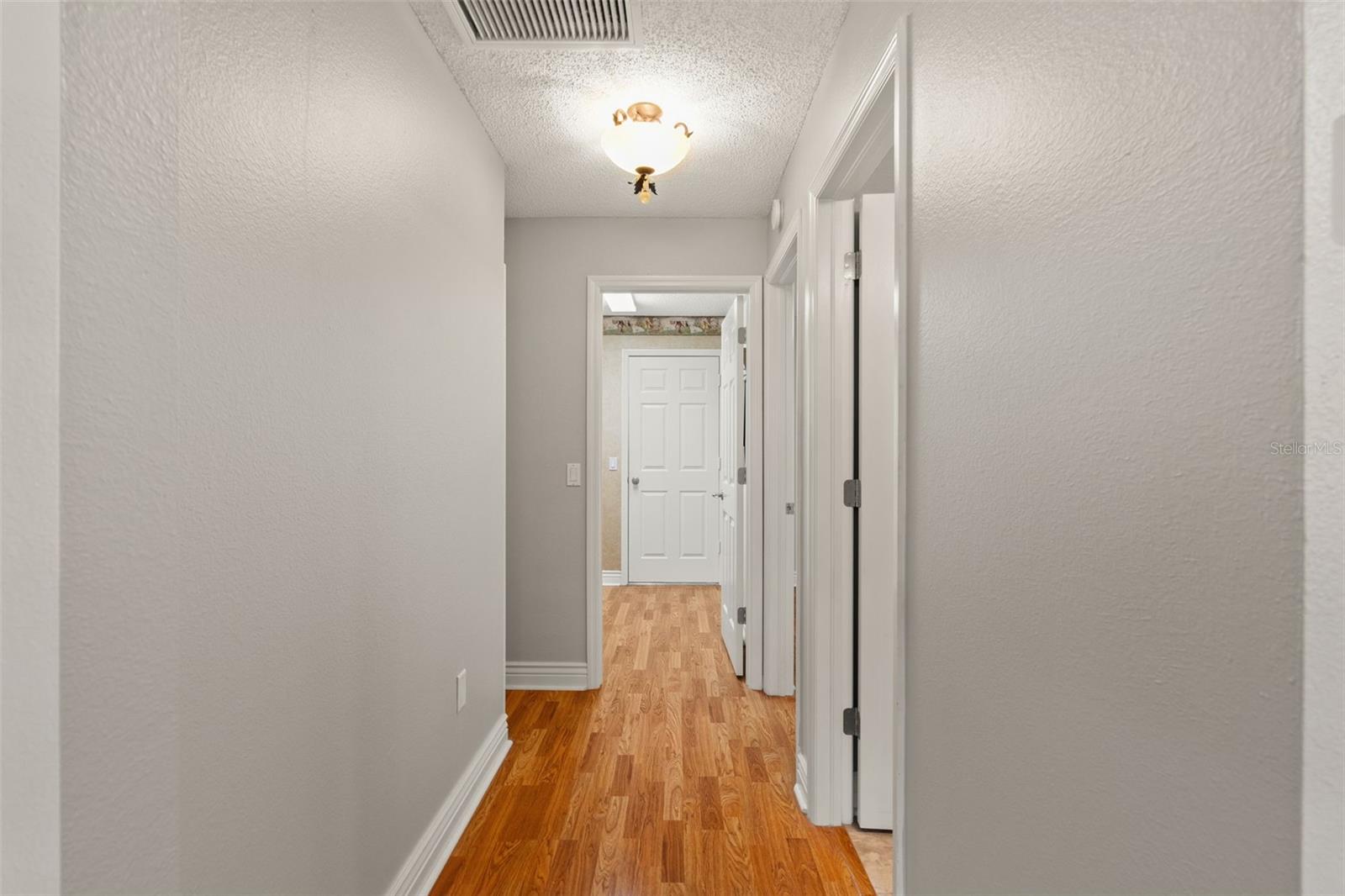 Image 33 of 54 For 18714 Dove Hollow Court