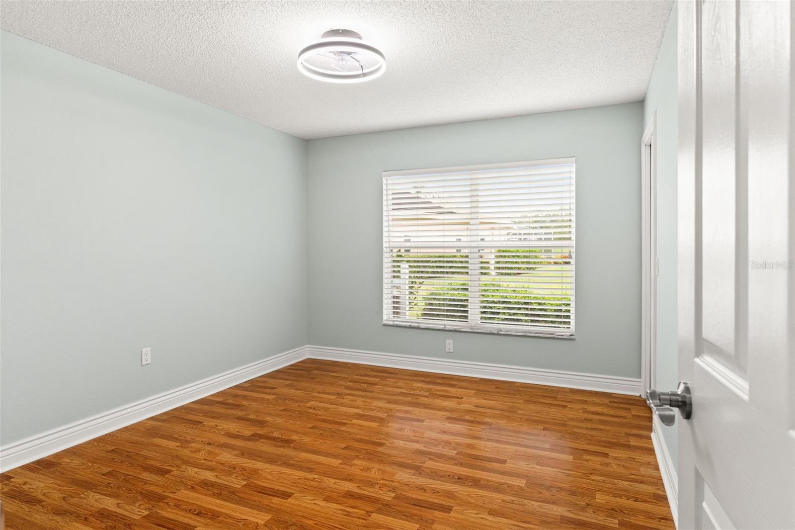 Image 35 of 54 For 18714 Dove Hollow Court