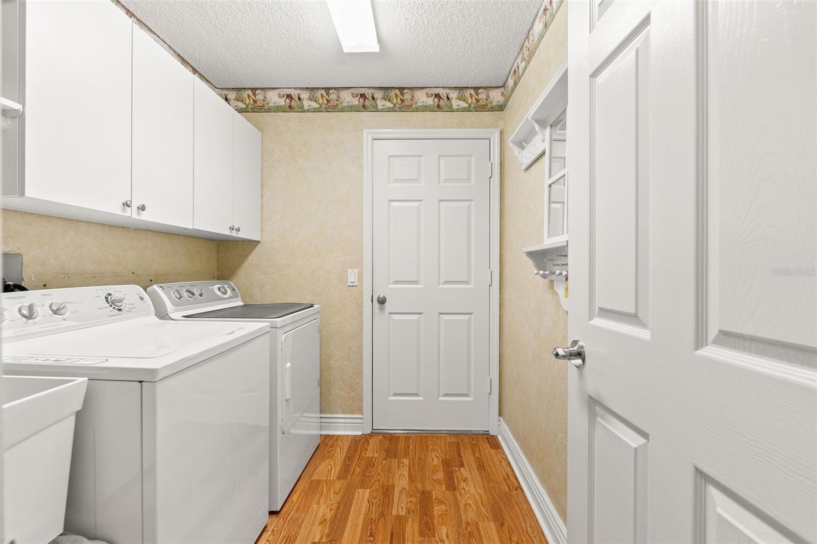 Image 38 of 54 For 18714 Dove Hollow Court