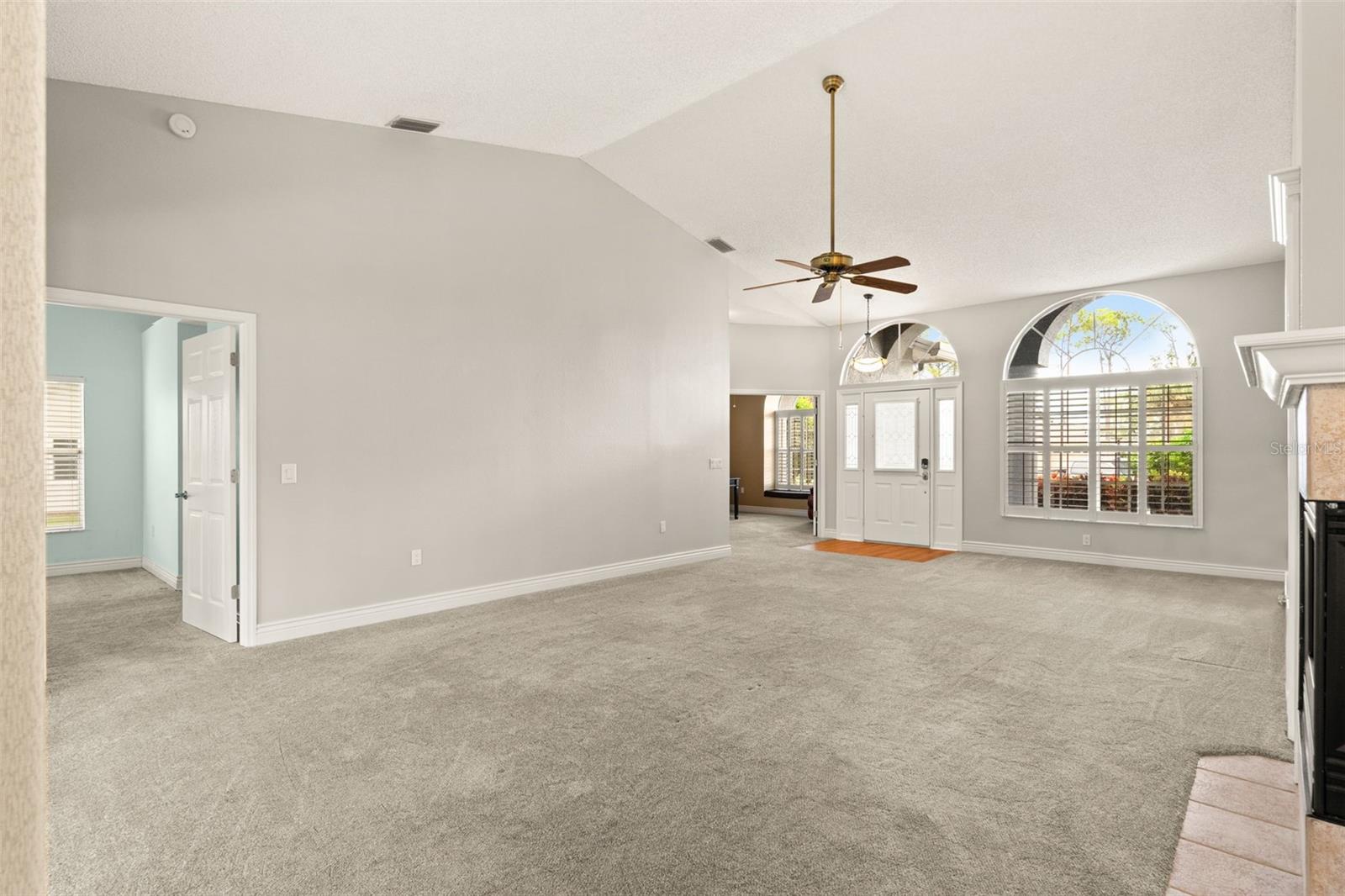 Image 9 of 54 For 18714 Dove Hollow Court