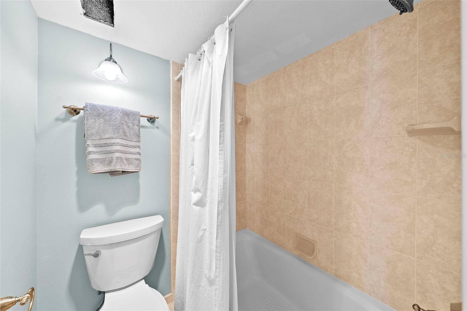 Image 19 of 45 For 1390 Gulf Boulevard 302