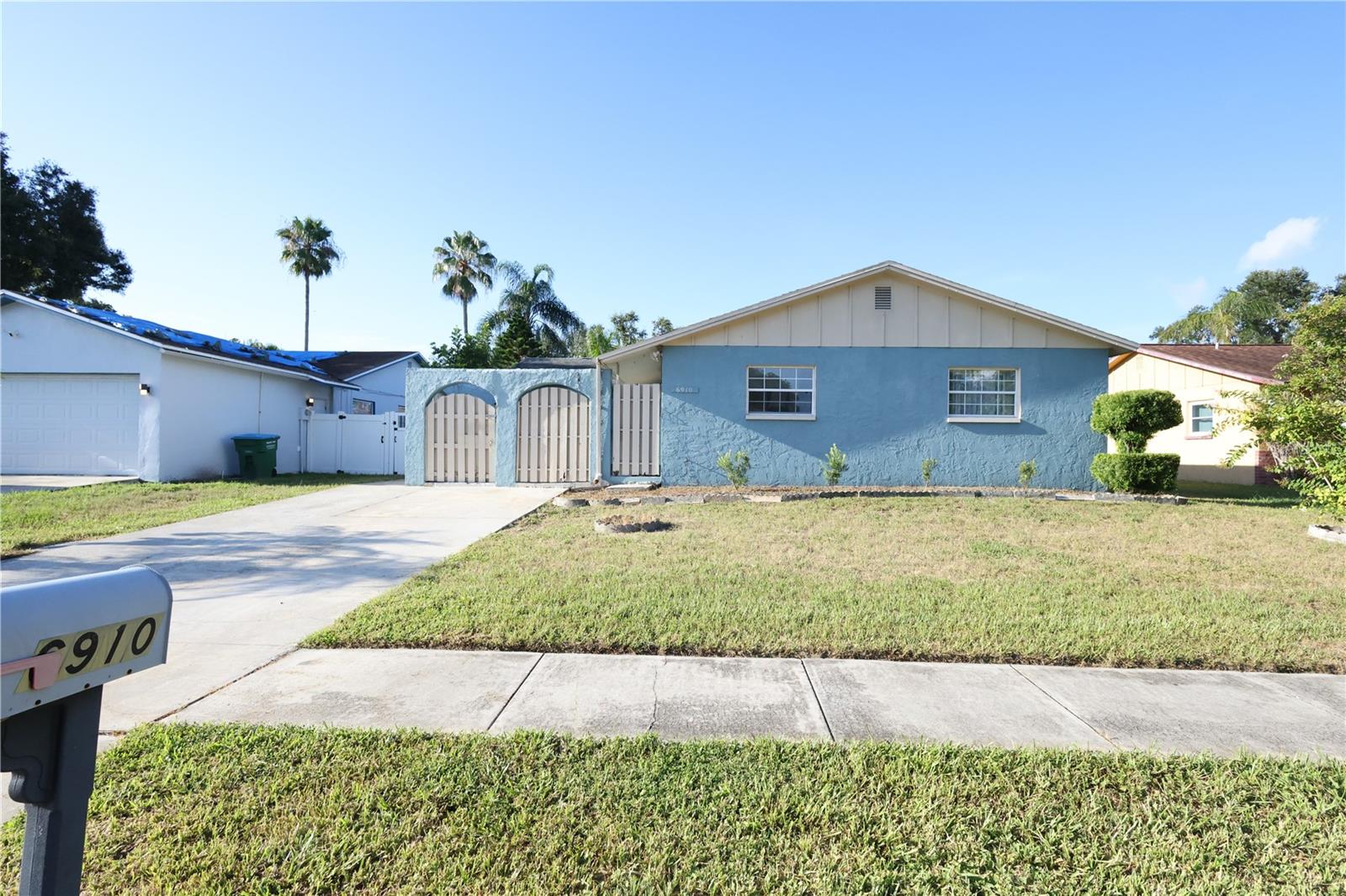 Details for 6910 Dalkeith Avenue N, ST PETERSBURG, FL 33709