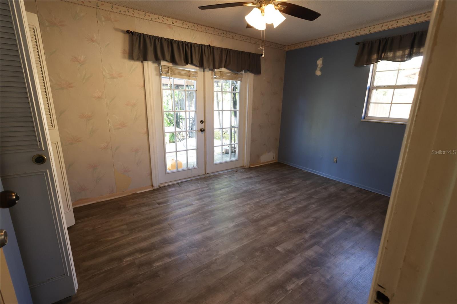 Image 11 of 21 For 6910 Dalkeith Avenue N