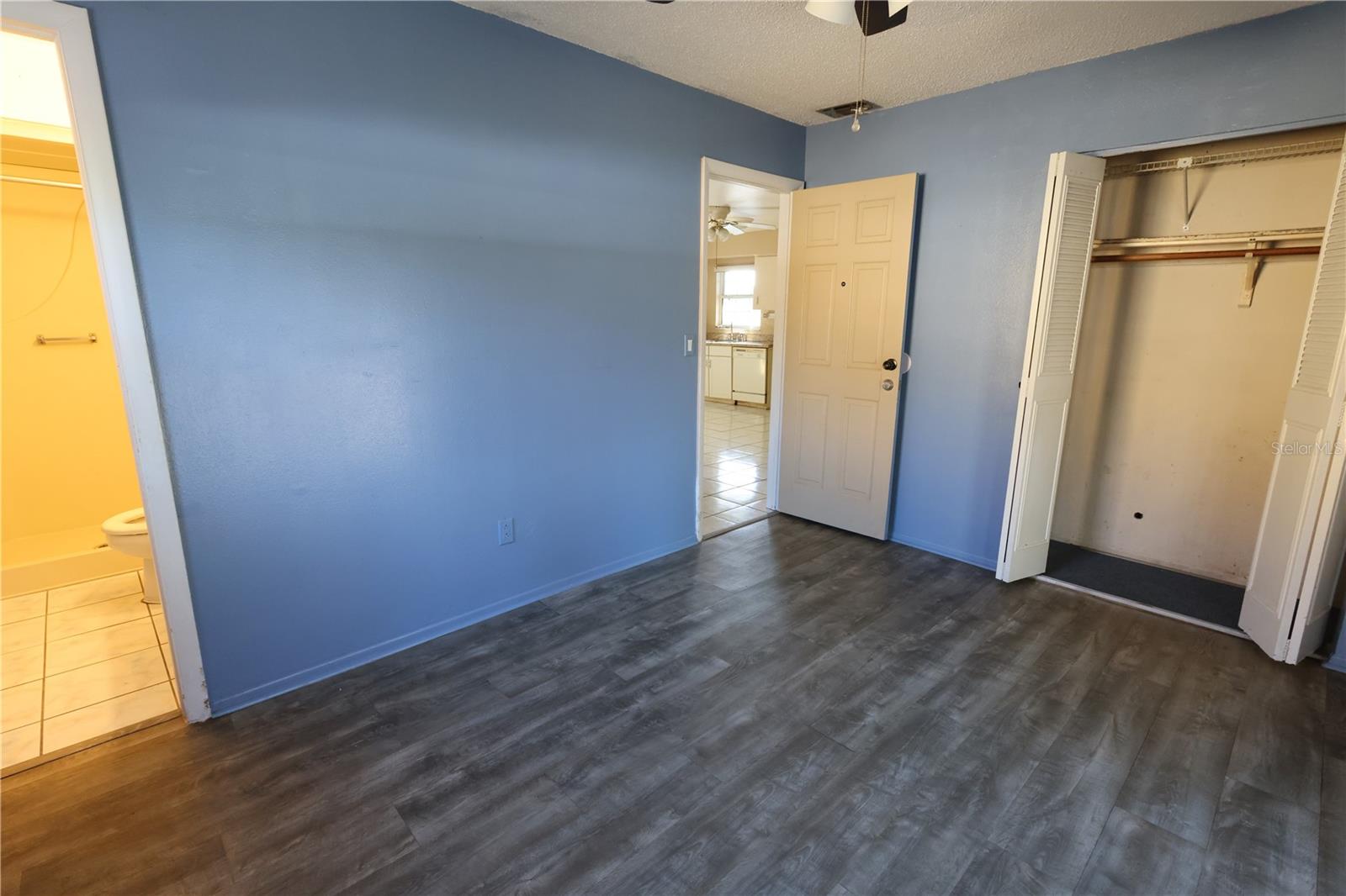 Image 12 of 21 For 6910 Dalkeith Avenue N