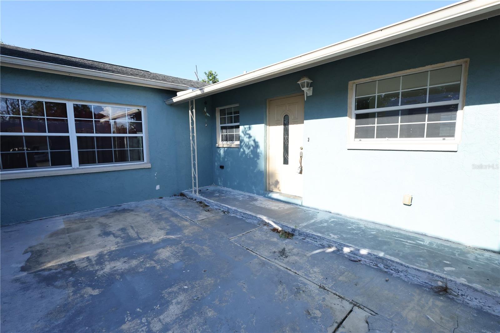 Image 3 of 21 For 6910 Dalkeith Avenue N