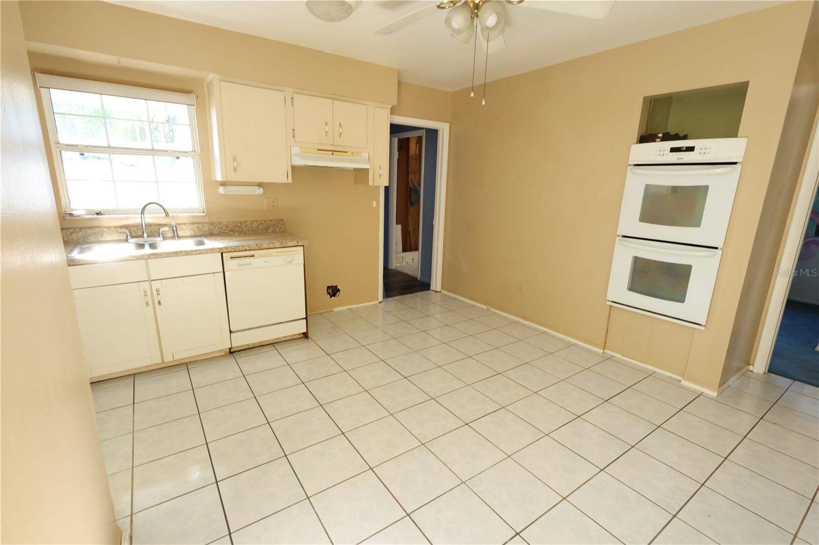 Image 9 of 21 For 6910 Dalkeith Avenue N