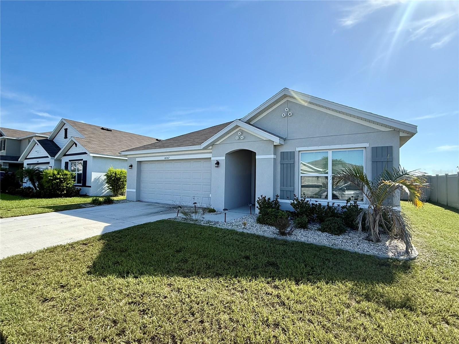 Image 2 of 33 For 16762 Parker River Street