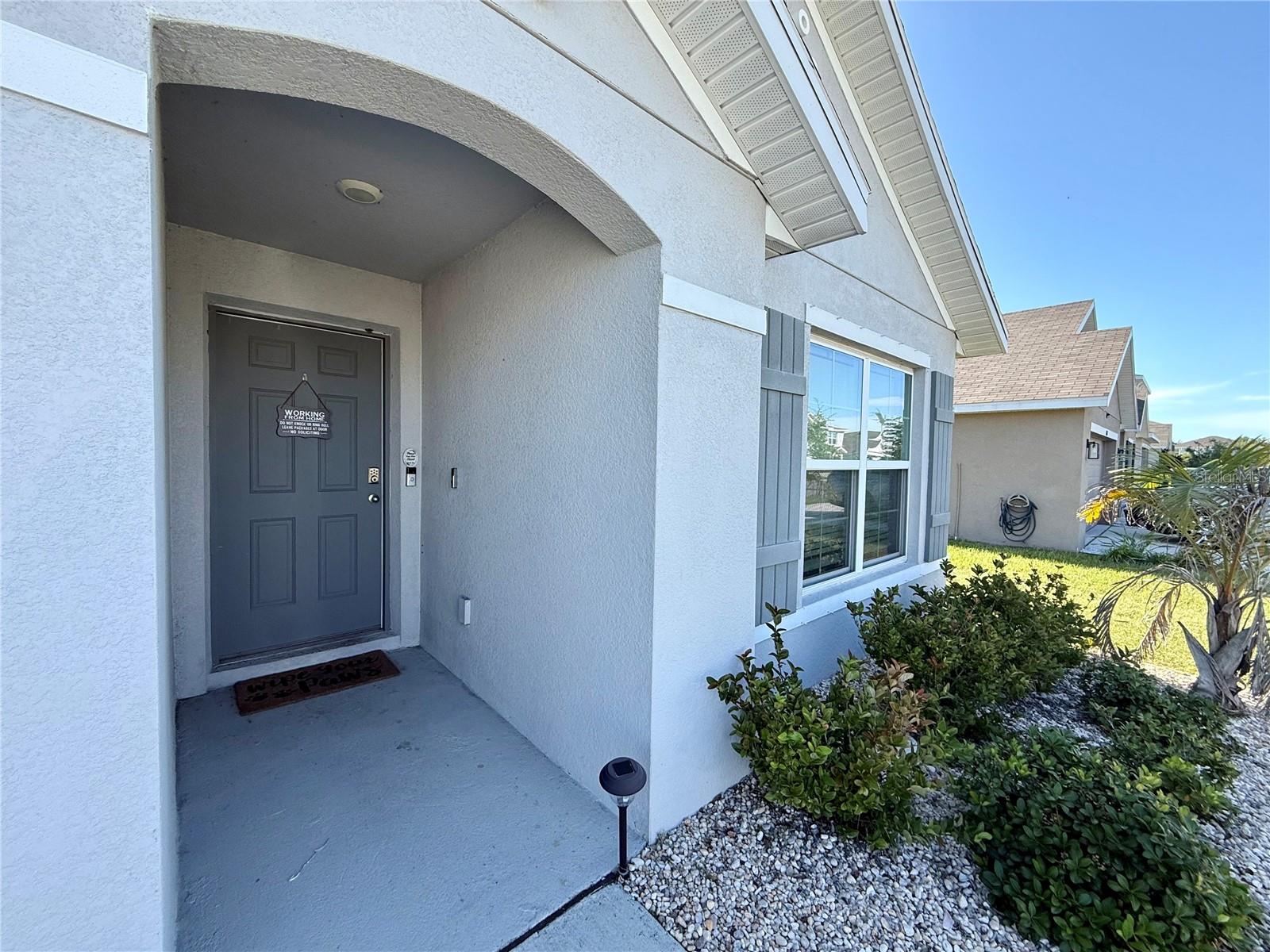 Image 3 of 33 For 16762 Parker River Street