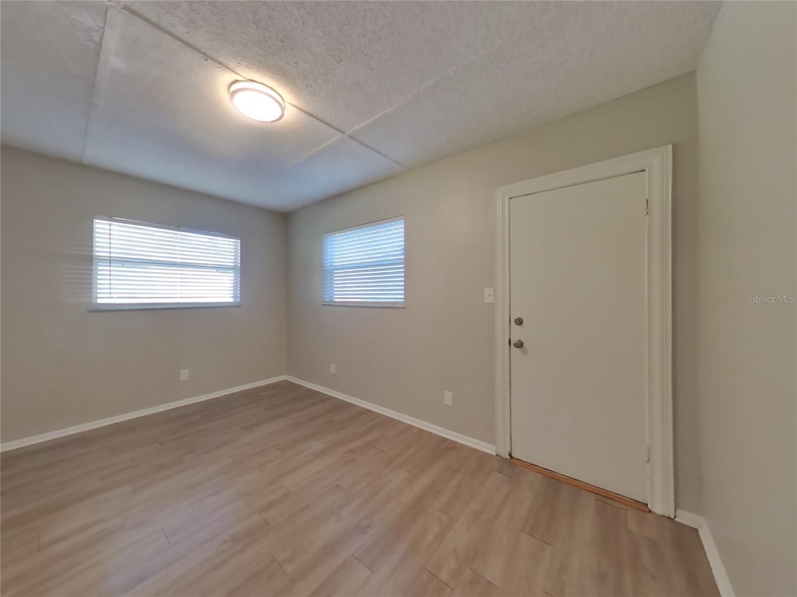 Image 13 of 22 For 1227 Hamilton Avenue