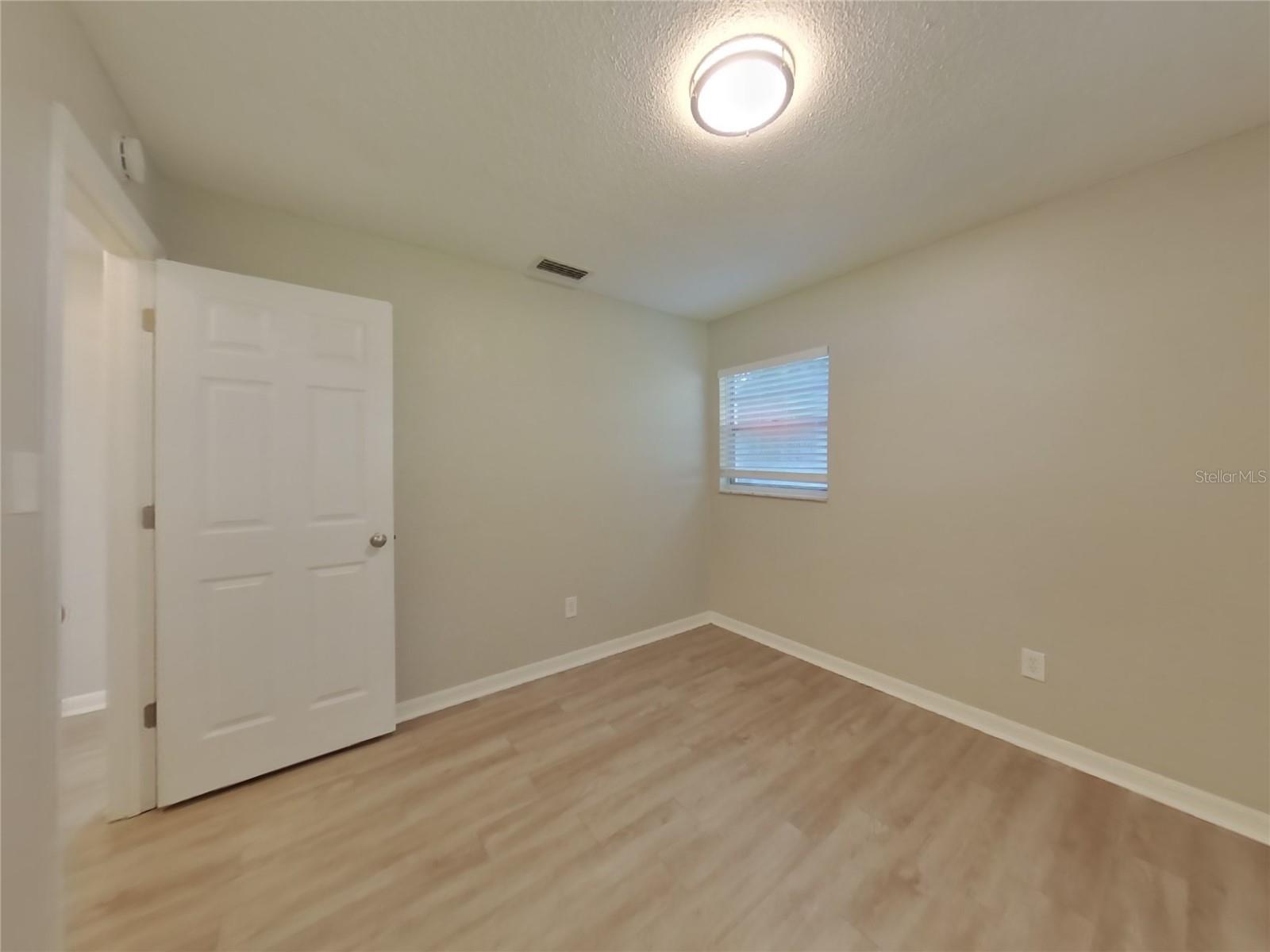 Image 4 of 22 For 1227 Hamilton Avenue