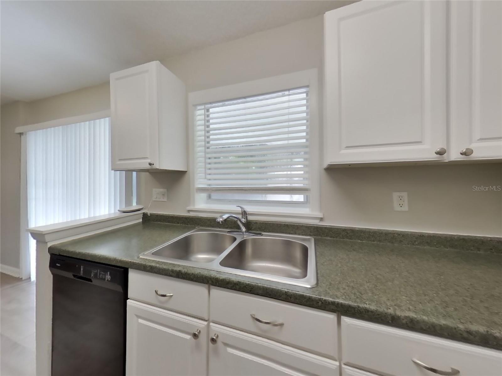 Image 5 of 22 For 1227 Hamilton Avenue