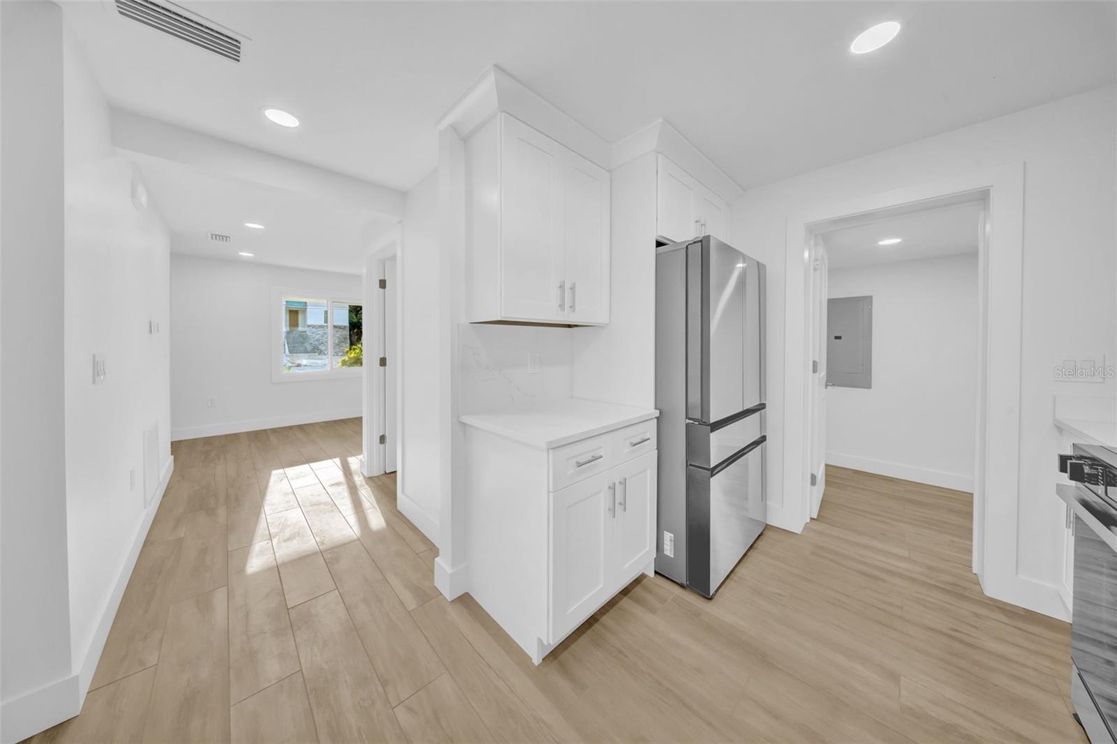 Image 18 of 59 For 2302 Occident Street