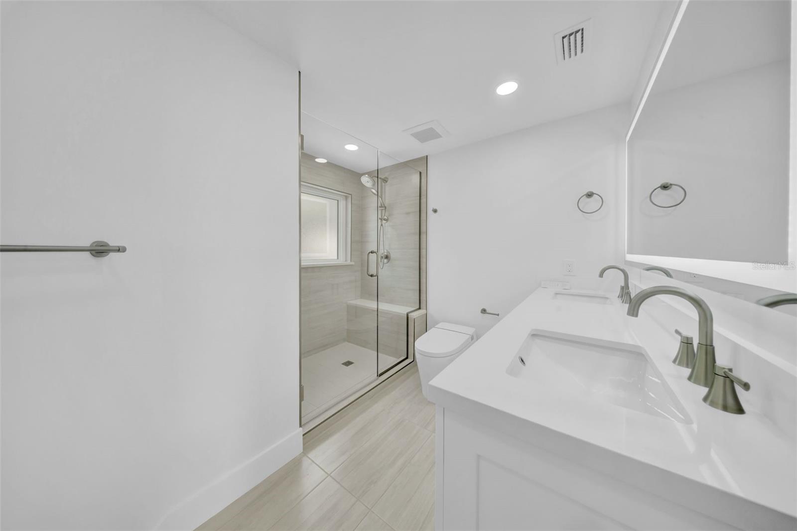 Image 34 of 59 For 2302 Occident Street