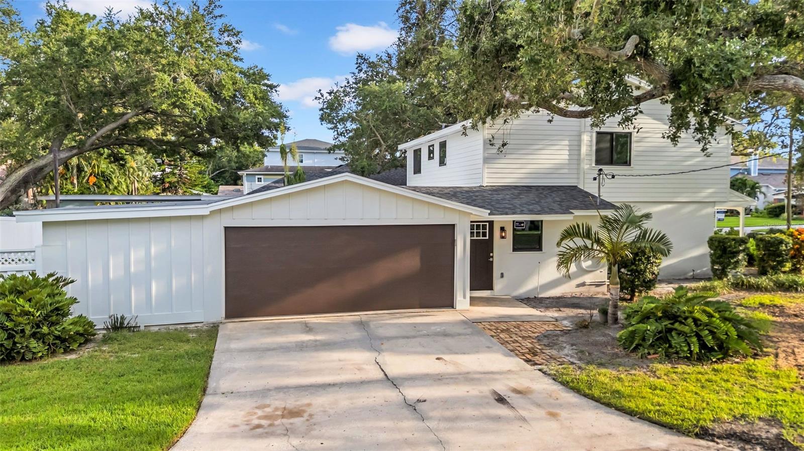 Image 4 of 59 For 2302 Occident Street