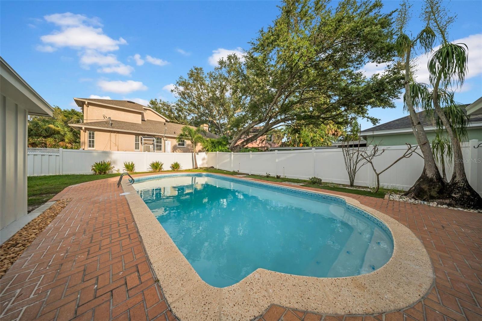 Image 41 of 59 For 2302 Occident Street