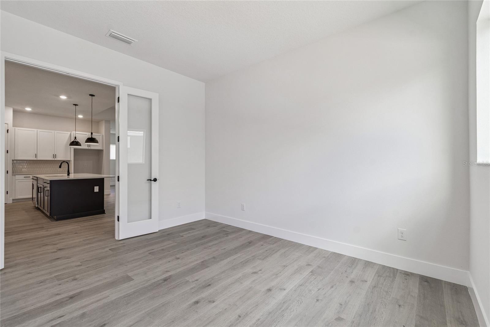 Image 17 of 52 For 31537 Hayman Loop