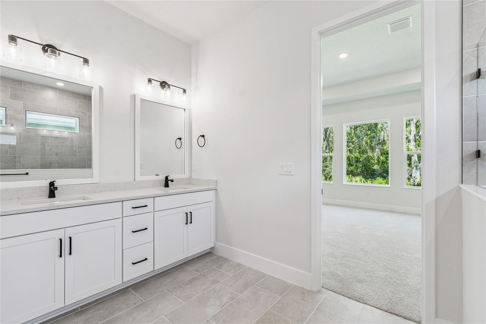 Image 24 of 52 For 31537 Hayman Loop