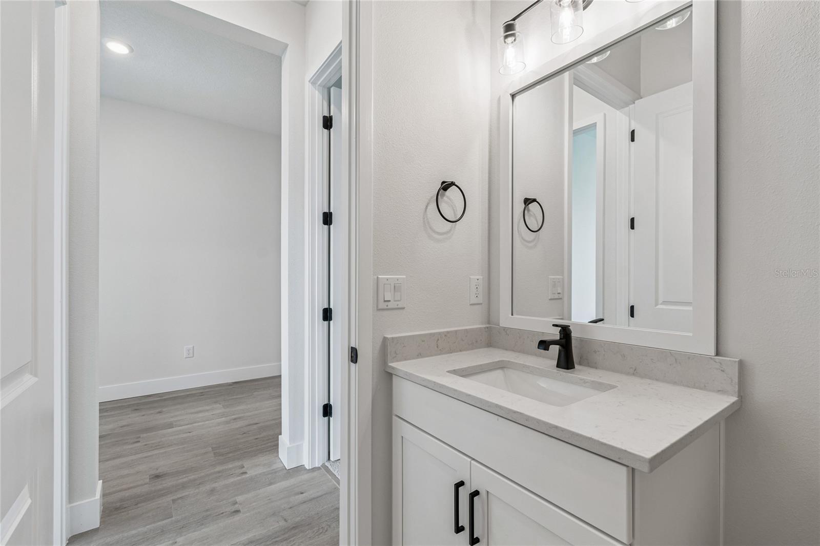 Image 31 of 52 For 31537 Hayman Loop