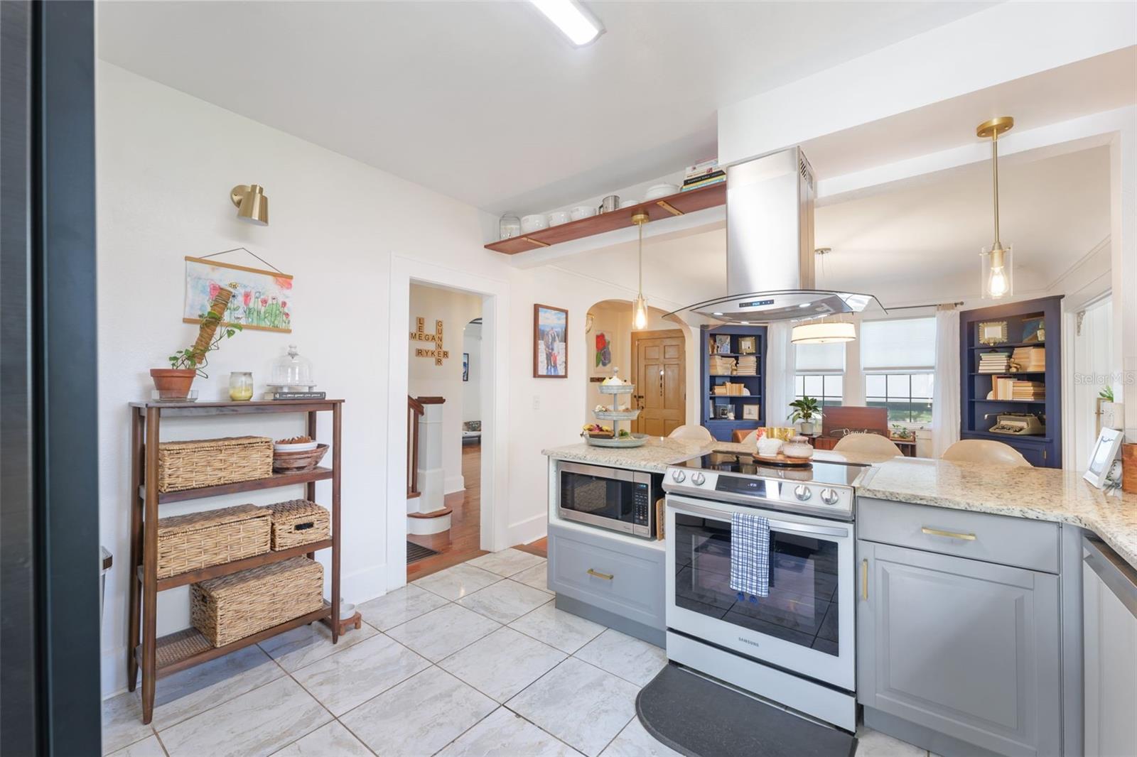 Image 17 of 50 For 4805 16th Street N