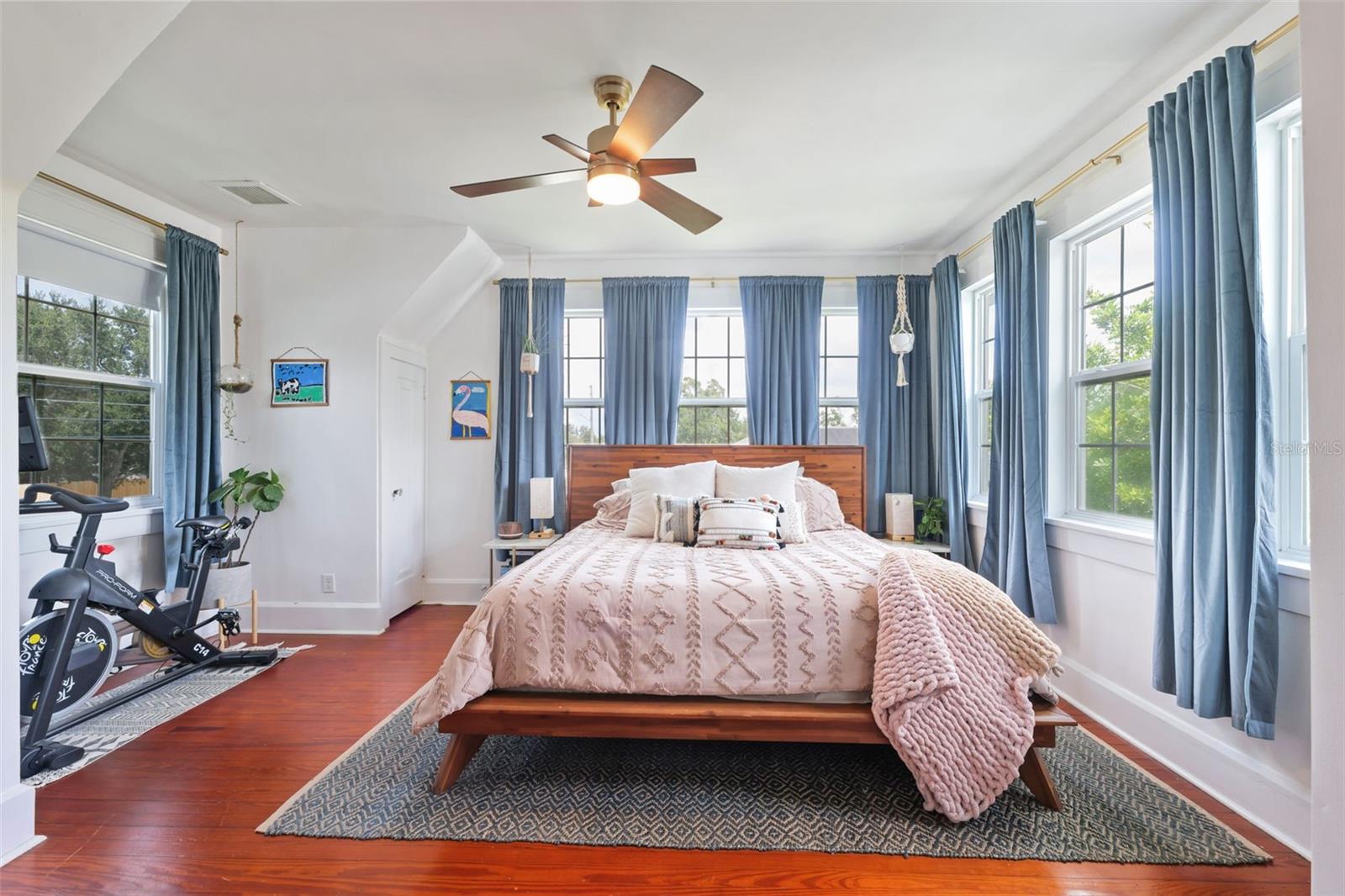 Image 21 of 50 For 4805 16th Street N