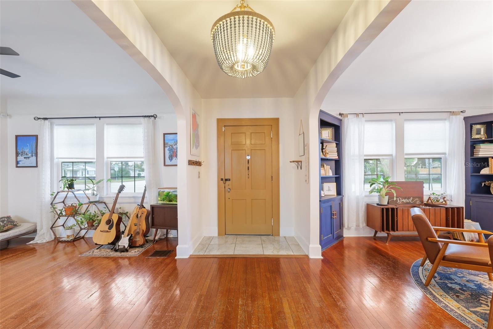 Image 3 of 50 For 4805 16th Street N