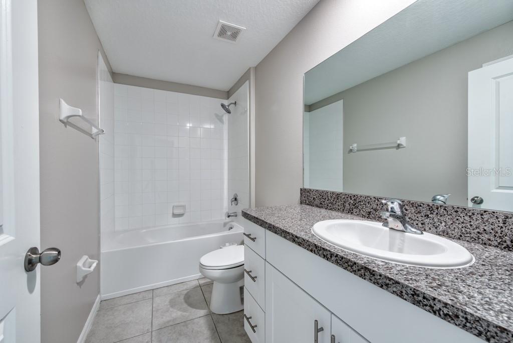 Image 18 of 34 For 10411 Alder Green Drive