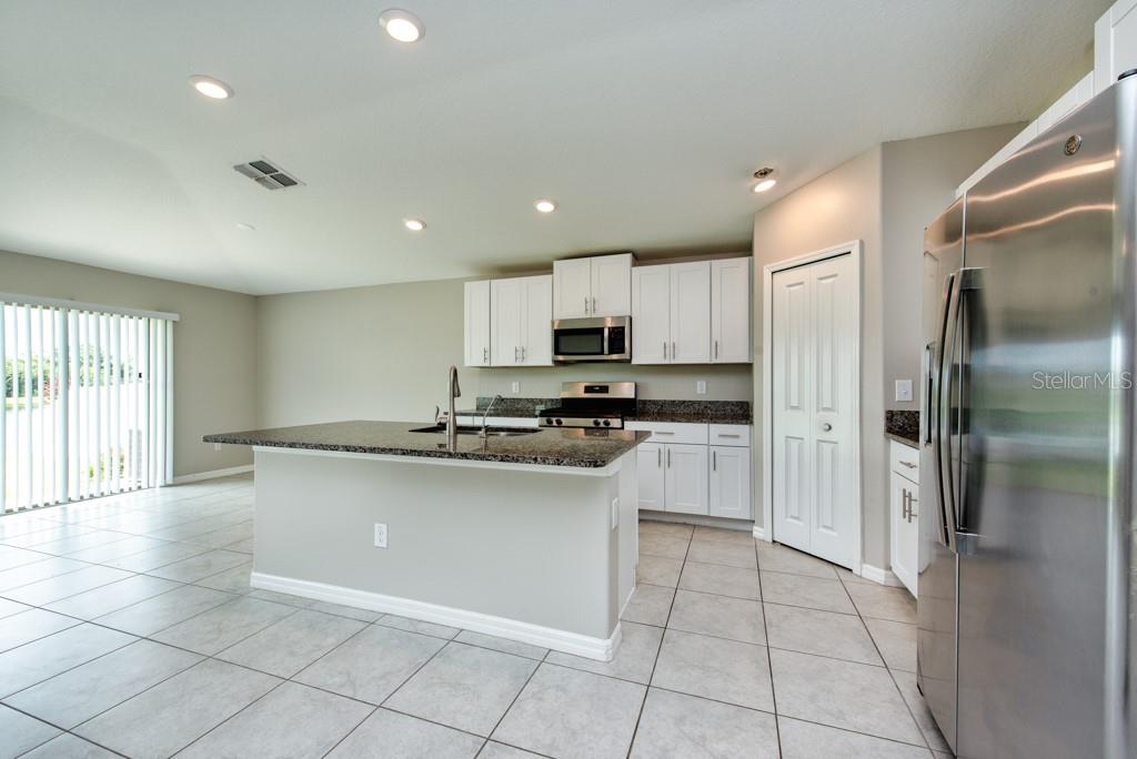 Image 7 of 34 For 10411 Alder Green Drive