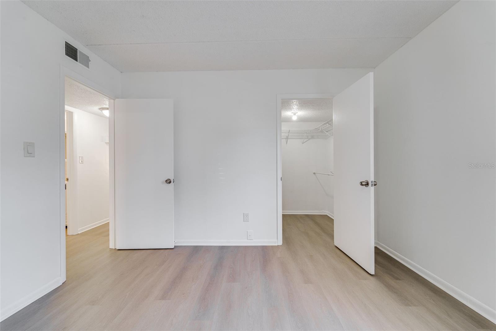 Image 16 of 26 For 4708 Christa Court 301
