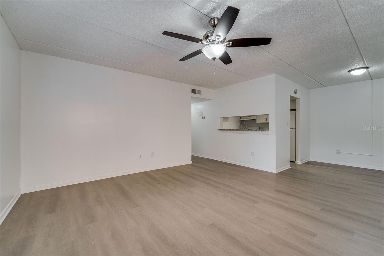 Image 5 of 26 For 4708 Christa Court 301