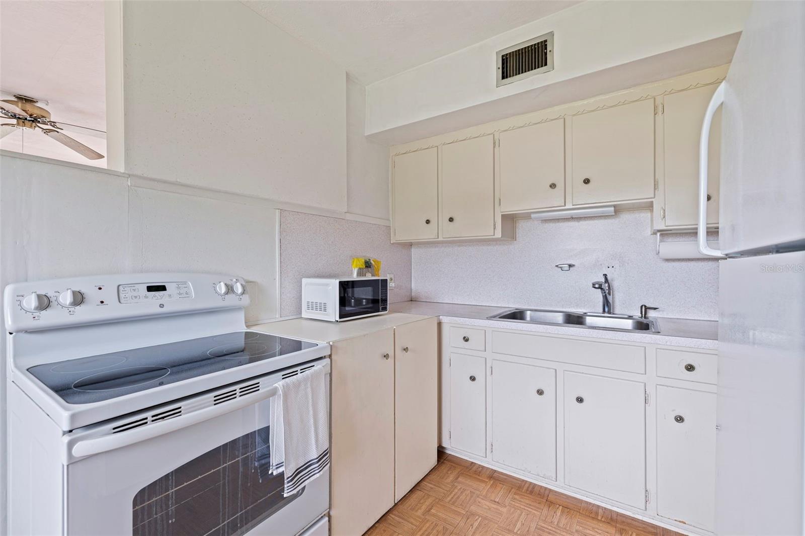 Image 15 of 25 For 4154 56th Street N 820