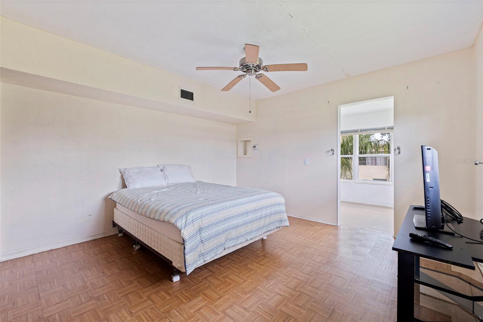 Image 20 of 25 For 4154 56th Street N 820