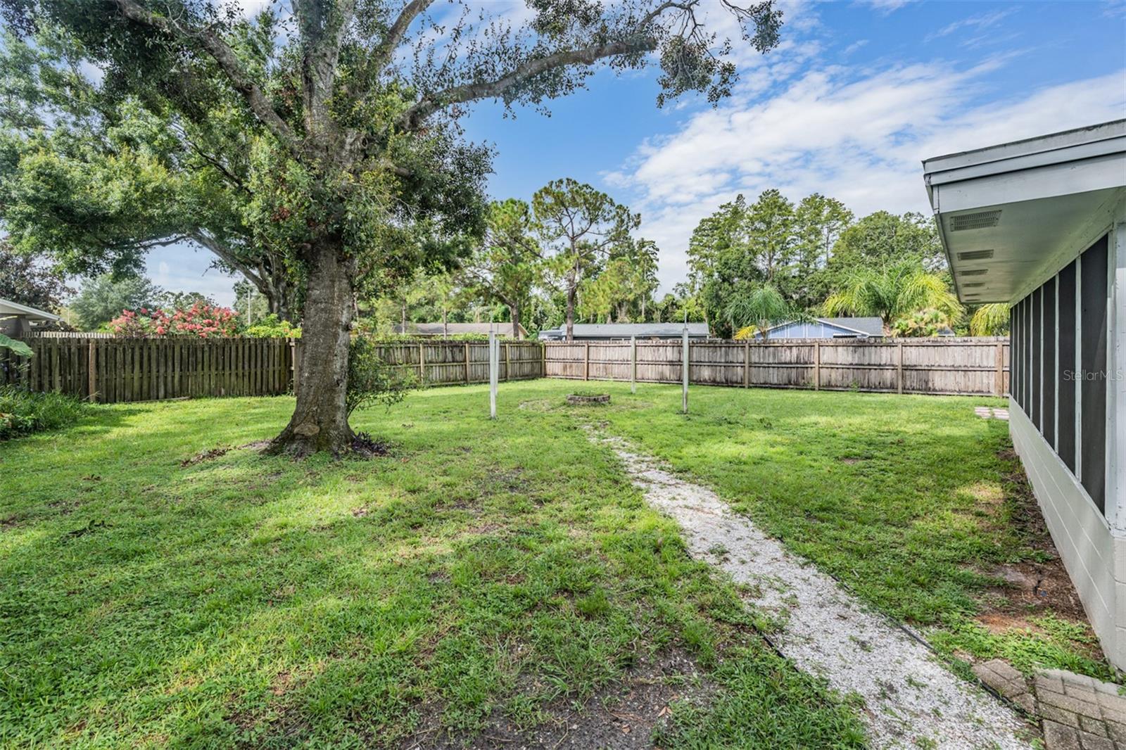 Image 5 of 32 For 5218 Headland Hills Avenue
