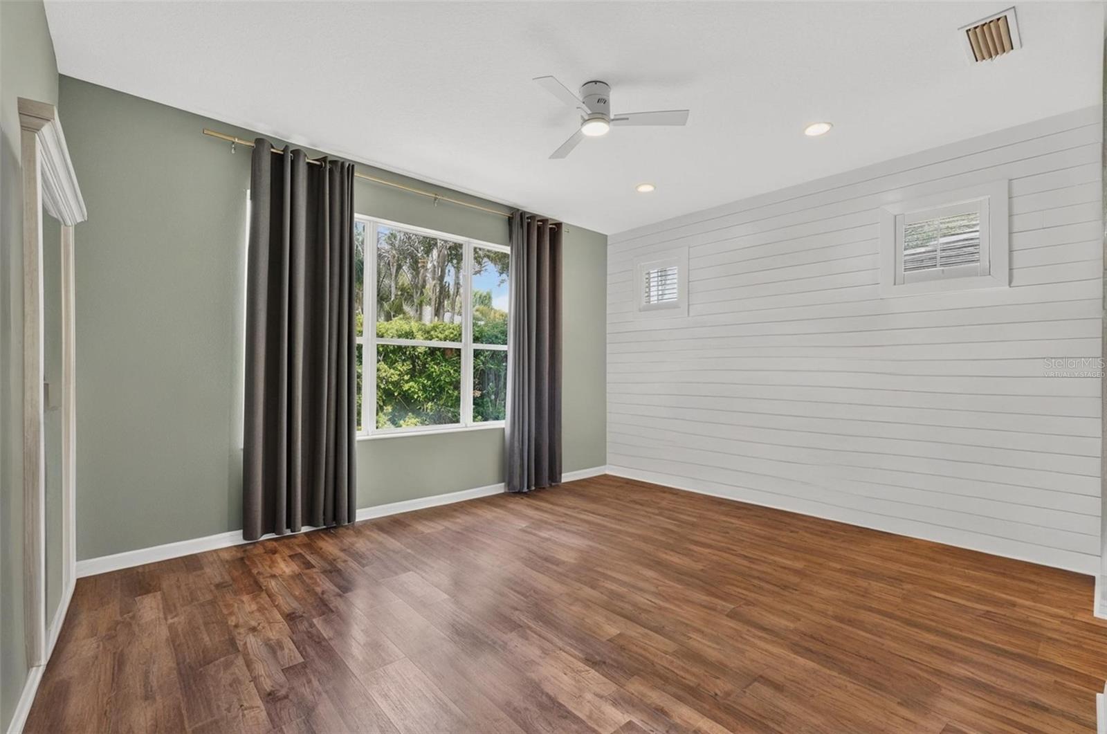 Image 38 of 81 For 5515 Simonton Street